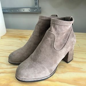 Taupe booties with churchy heels in size 7, great condition